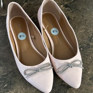 Report Women's Light Pink Flats with Bow